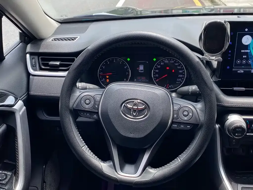 Toyota Wildlander — фото 2
