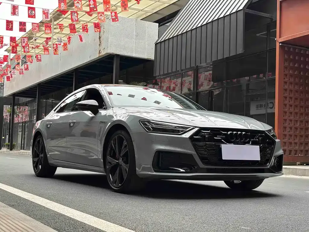 Audi A7L — фото 8