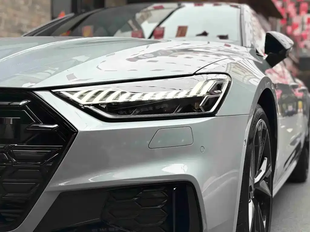 Audi A7L — фото 2