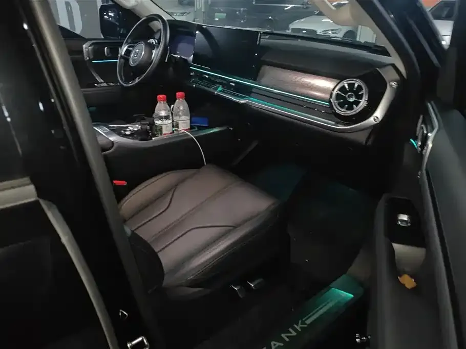 Tank 400 New Energy — фото 7