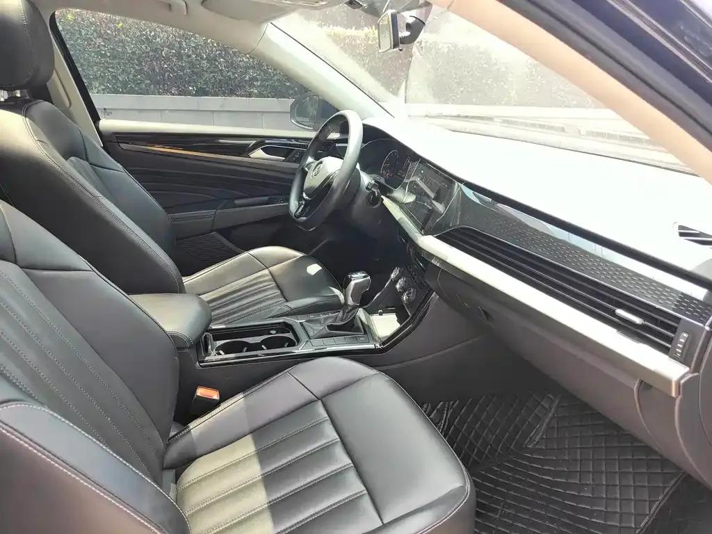 Volkswagen Passat 2022 из CN, фото 4