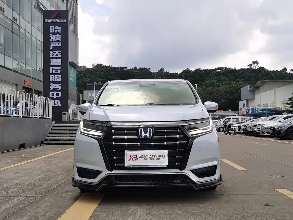 Honda Elysion 2024 из CN, фото 4