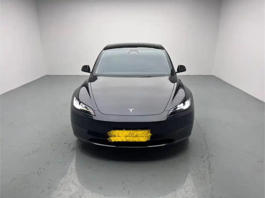 Tesla Model 3 — фото 8