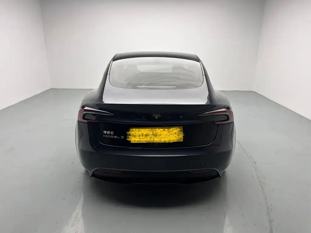 Tesla Model 3 — фото 5