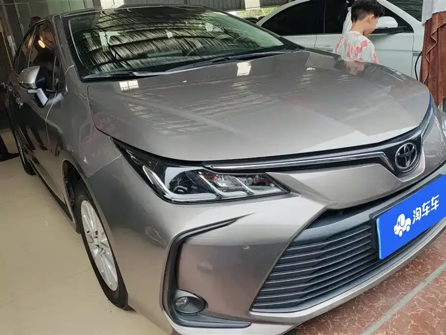 Toyota Corolla — фото 1