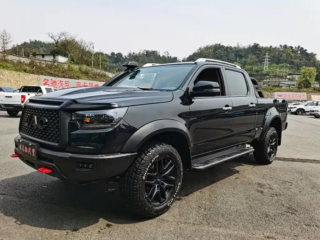 JAC T8