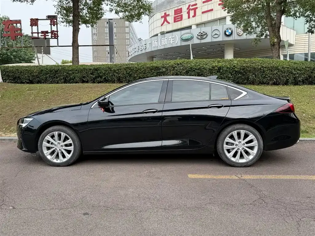 Buick Regal — фото 10