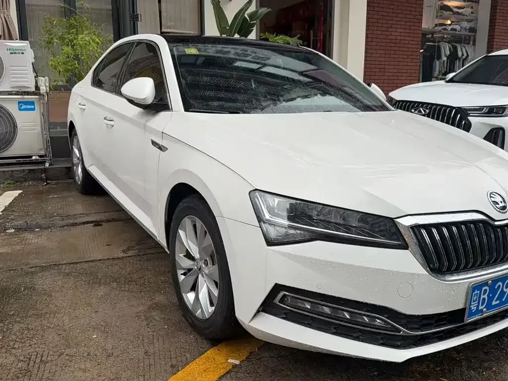 Skoda Superb 2021 из CN, фото 3