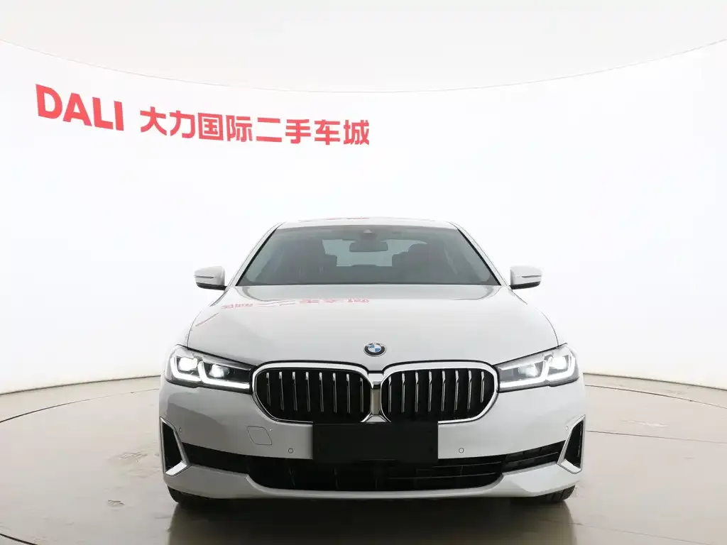 BMW 5 Series — фото 2