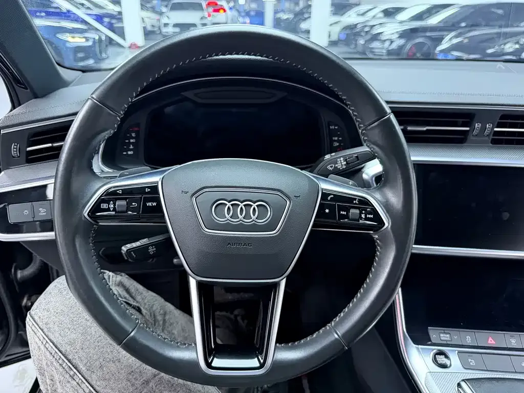 Audi A6L 2021 из CN, фото 8