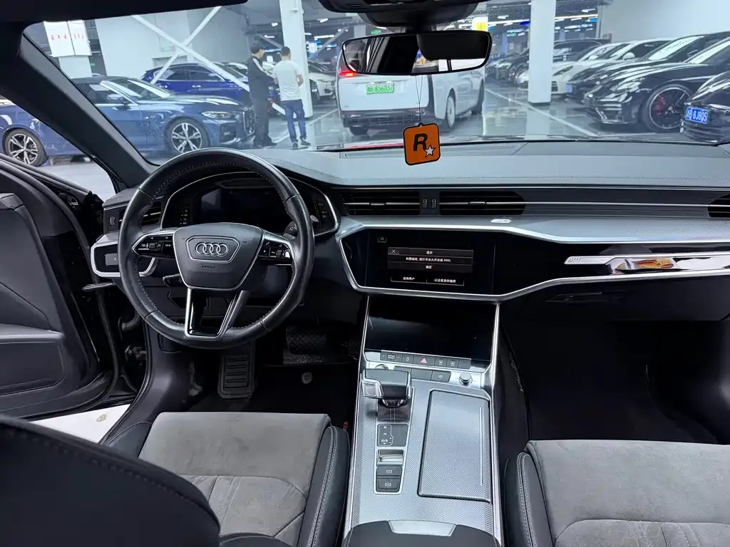Audi A6L 2021 из CN, фото 9