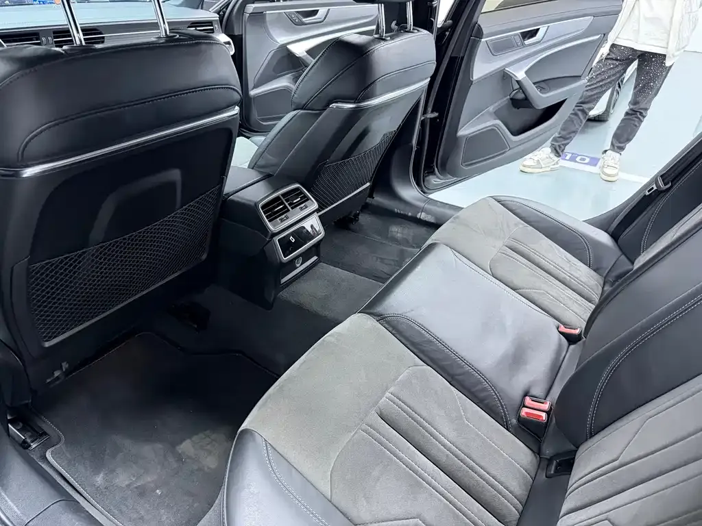 Audi A6L 2021 из CN, фото 7