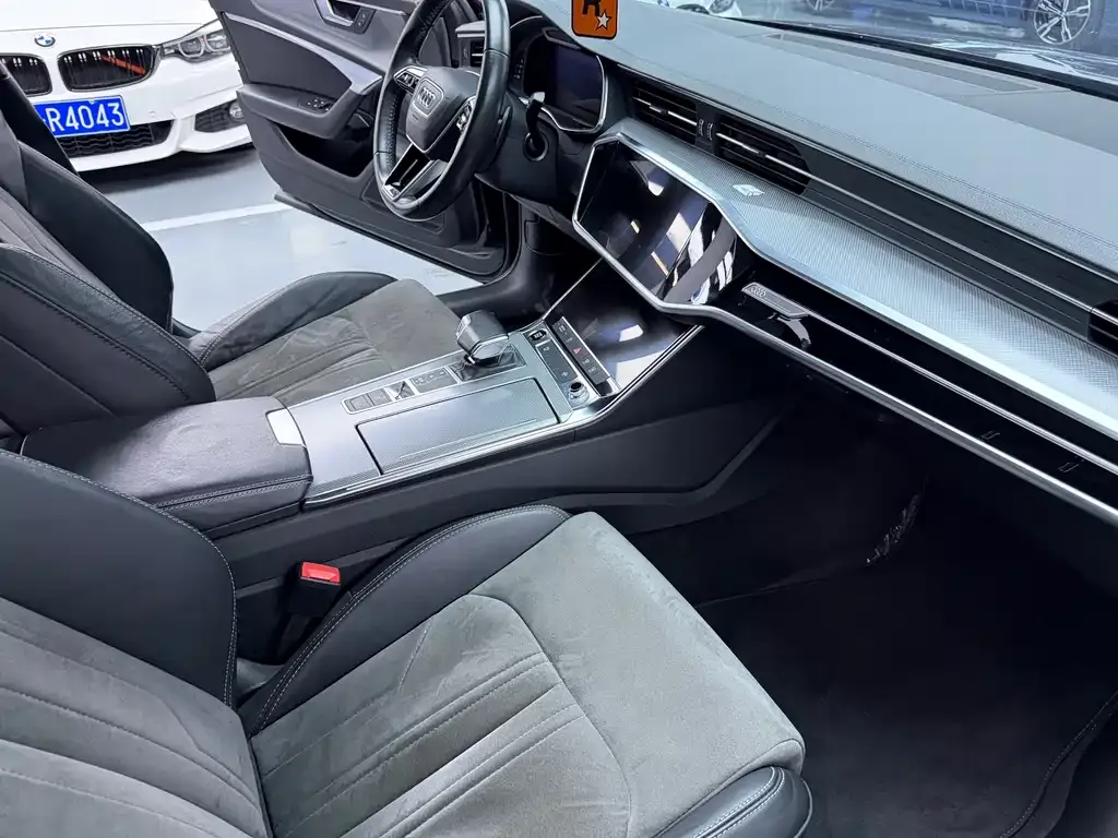 Audi A6L 2021 из CN, фото 10