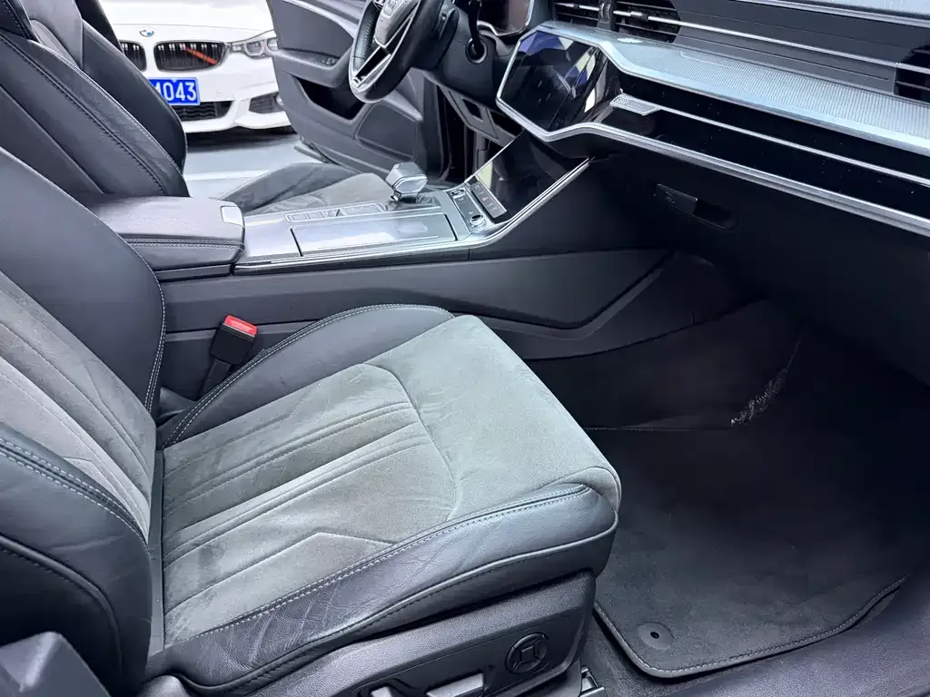 Audi A6L 2021 из CN, фото 3
