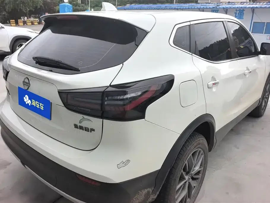 Nissan Qashqai — фото 7