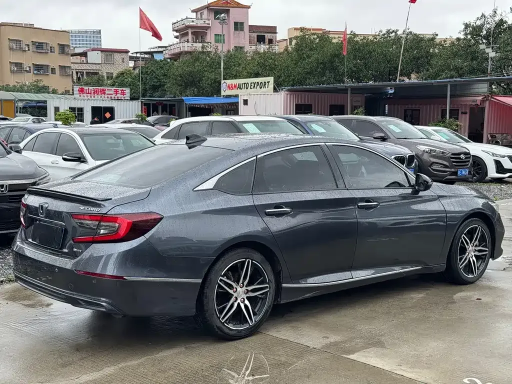 Honda Accord — фото 5