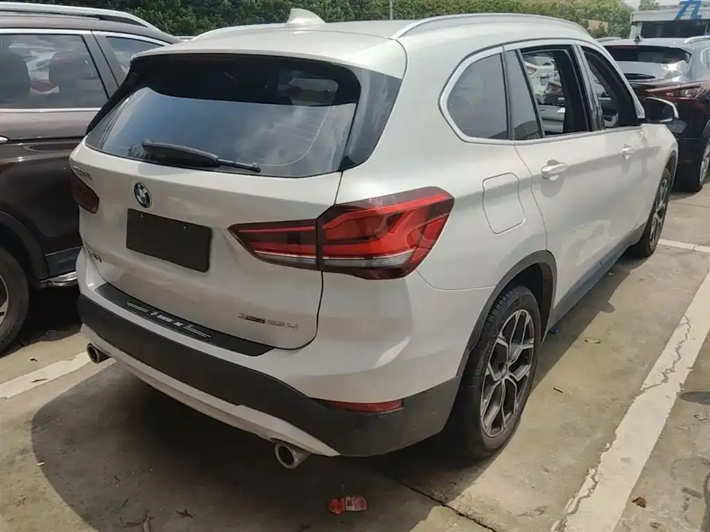 BMW X1 — фото 2