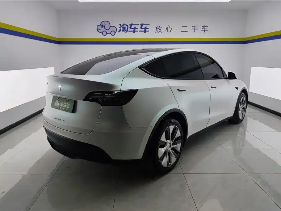 Tesla Model Y — фото 3