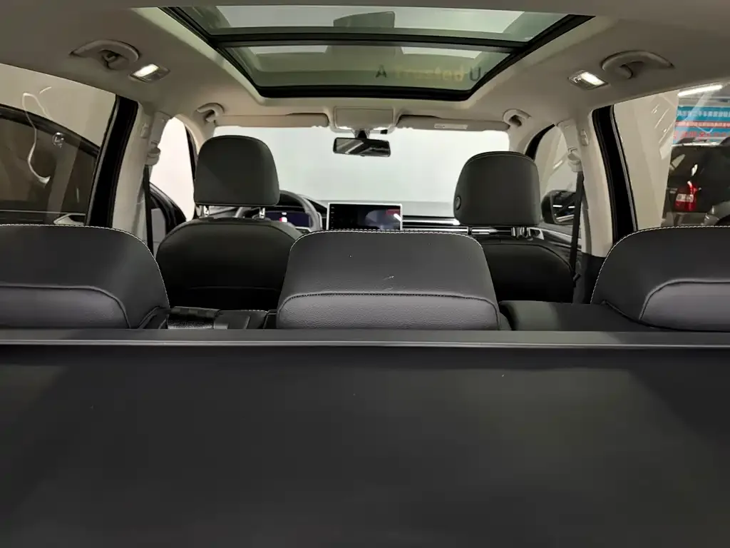 Volkswagen Tiguan L — фото 4