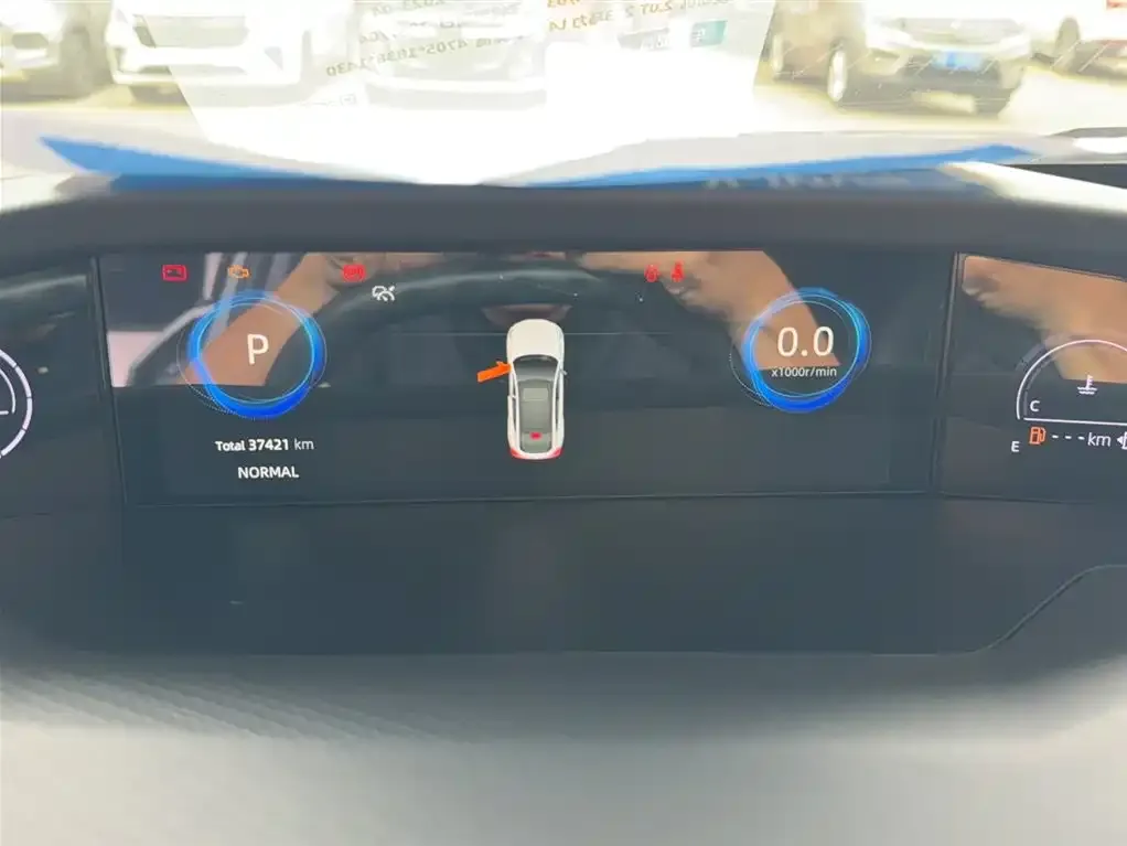 Changan UNI-V 2023 из CN, фото 2
