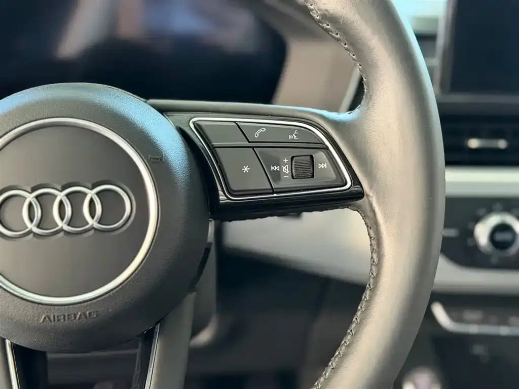Audi A4L — фото 8