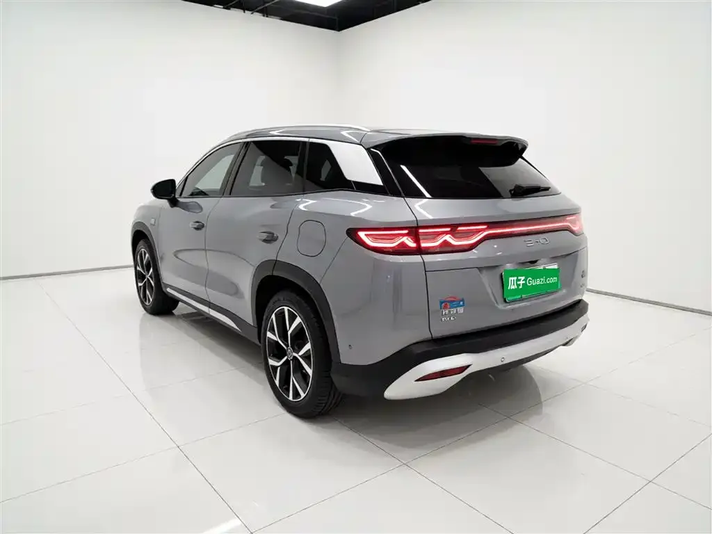 BYD L DM-i — фото 3
