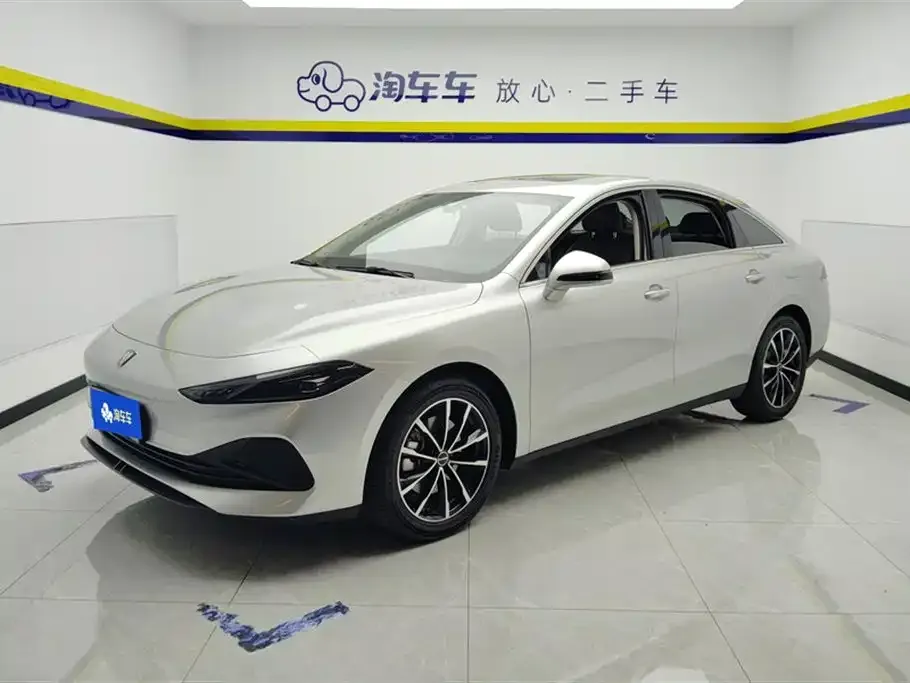 Roewe D7 — фото 1