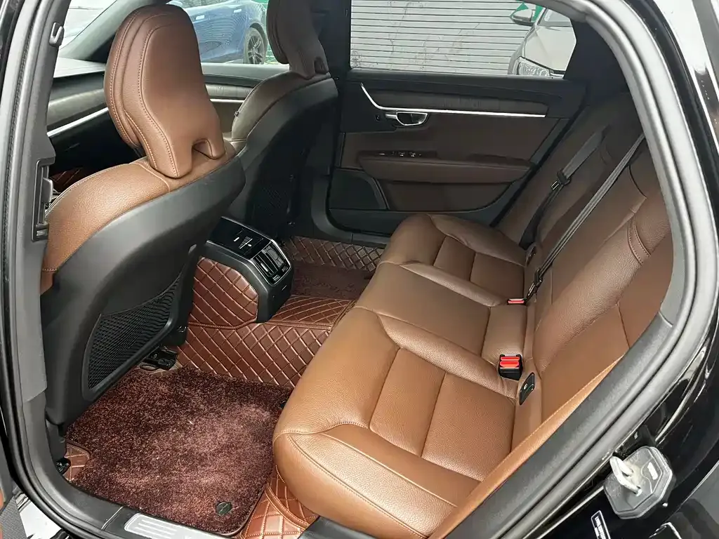 Volvo S90 — фото 2