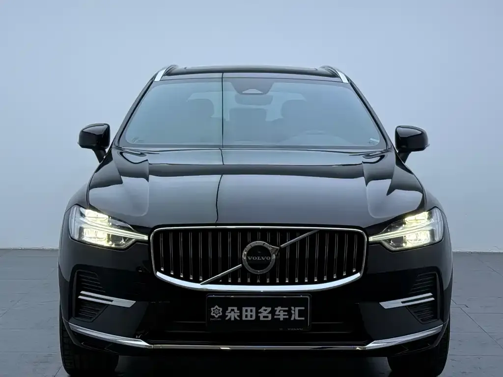 Volvo XC60 — фото 2