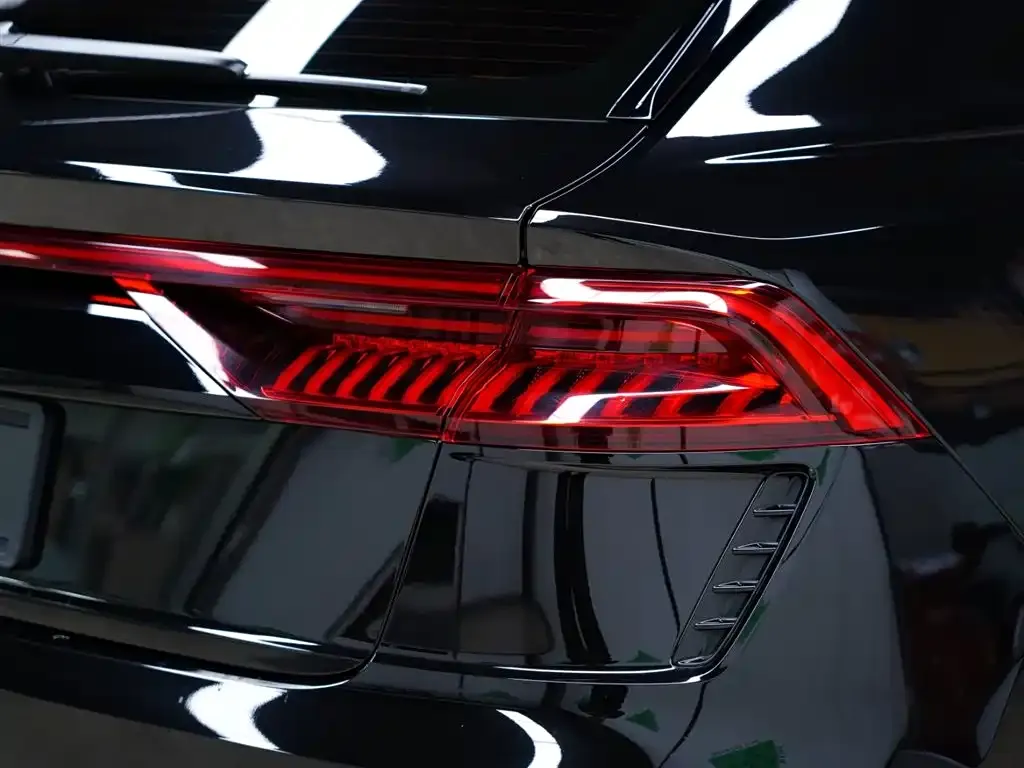 Audi RS Q8 2024 из CN, фото 10