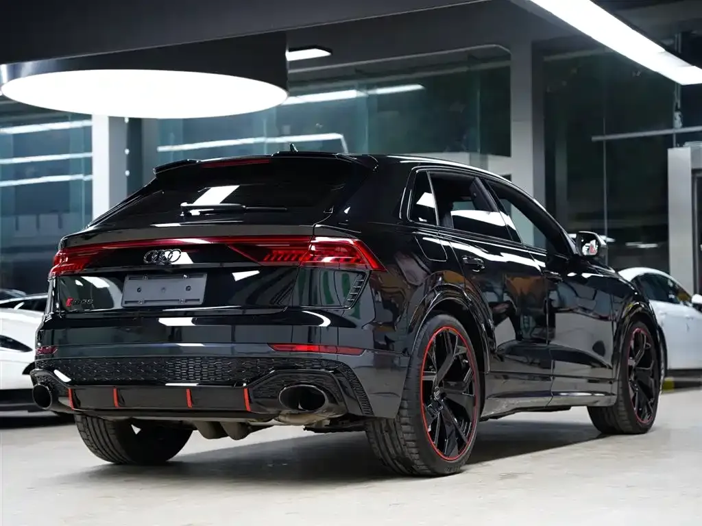 Audi RS Q8 2024 из CN, фото 8