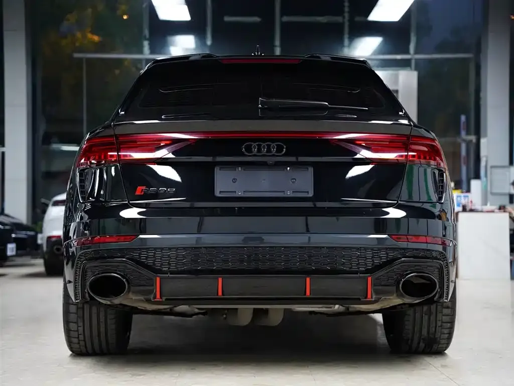 Audi RS Q8 2024 из CN, фото 5