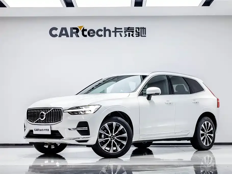 Volvo XC60 — фото 1