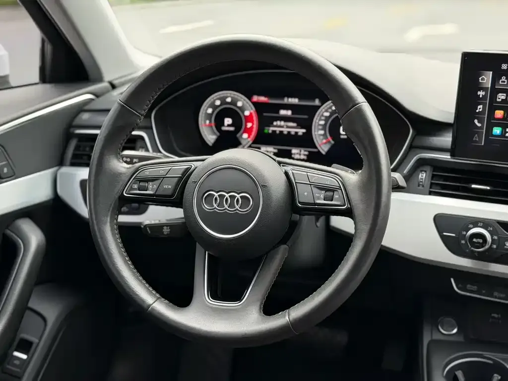Audi A4L — фото 5