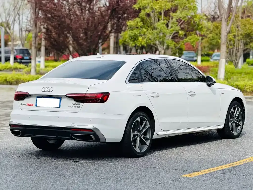 Audi A4L — фото 9