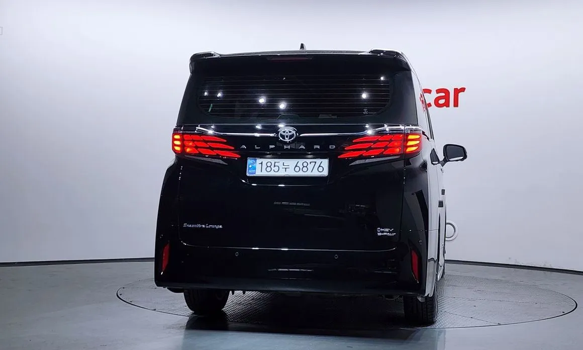 Toyota Alphard — фото 3