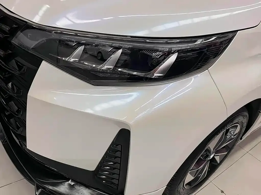 GAC Motor Trumpchi M6 — фото 3