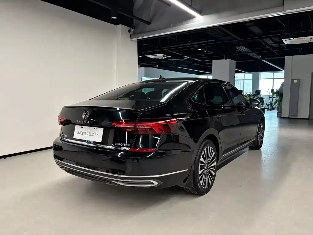 Volkswagen Passat — фото 5