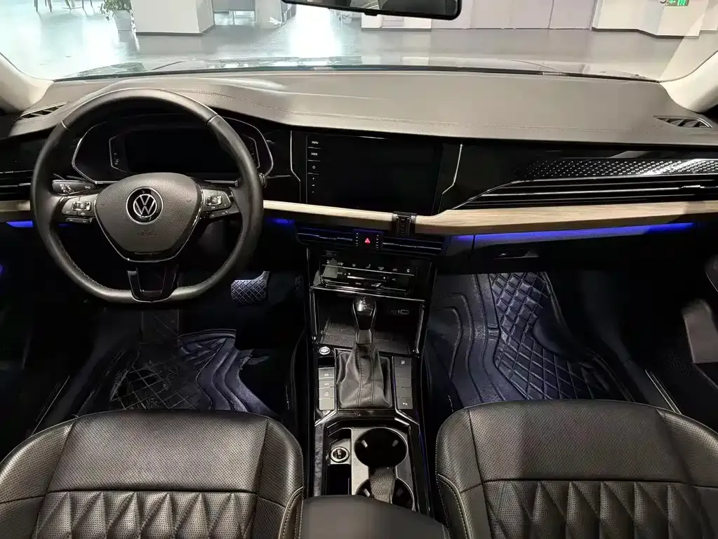 Volkswagen Passat — фото 7
