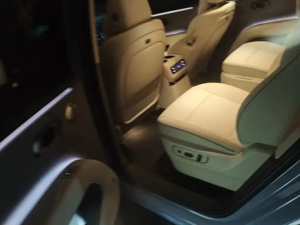 Li Auto i8 2025 из CN, фото 2