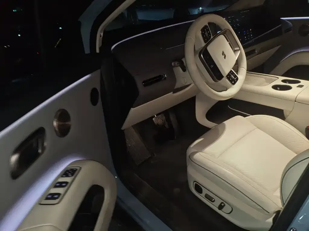 Li Auto i8 2025 из CN, фото 7