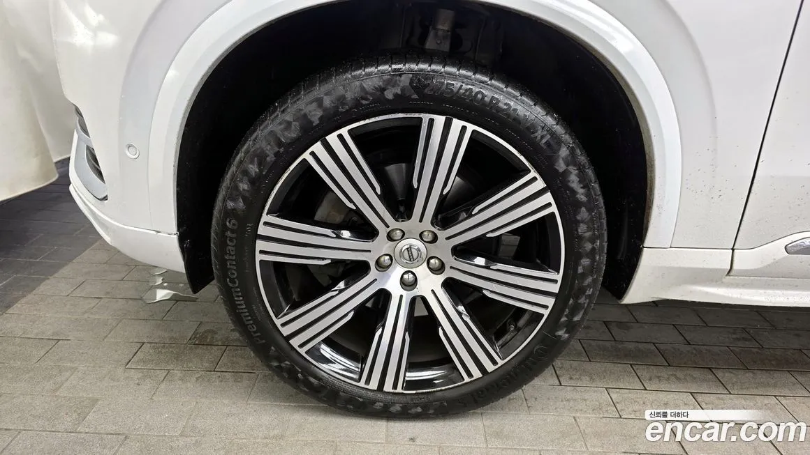 Volvo XC90 — фото 10