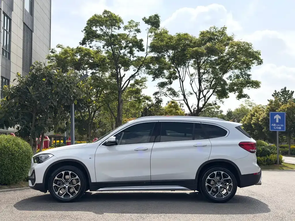 BMW X1 — фото 10