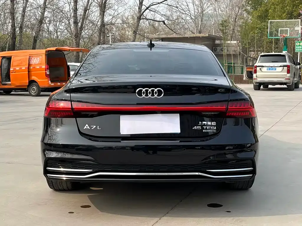 Audi A7L — фото 3