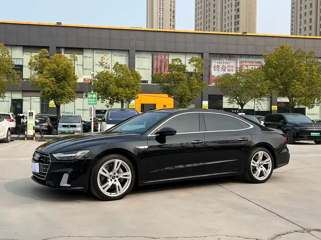 Audi A7L — фото 10