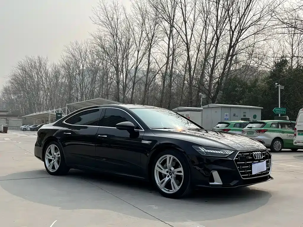 Audi A7L — фото 7