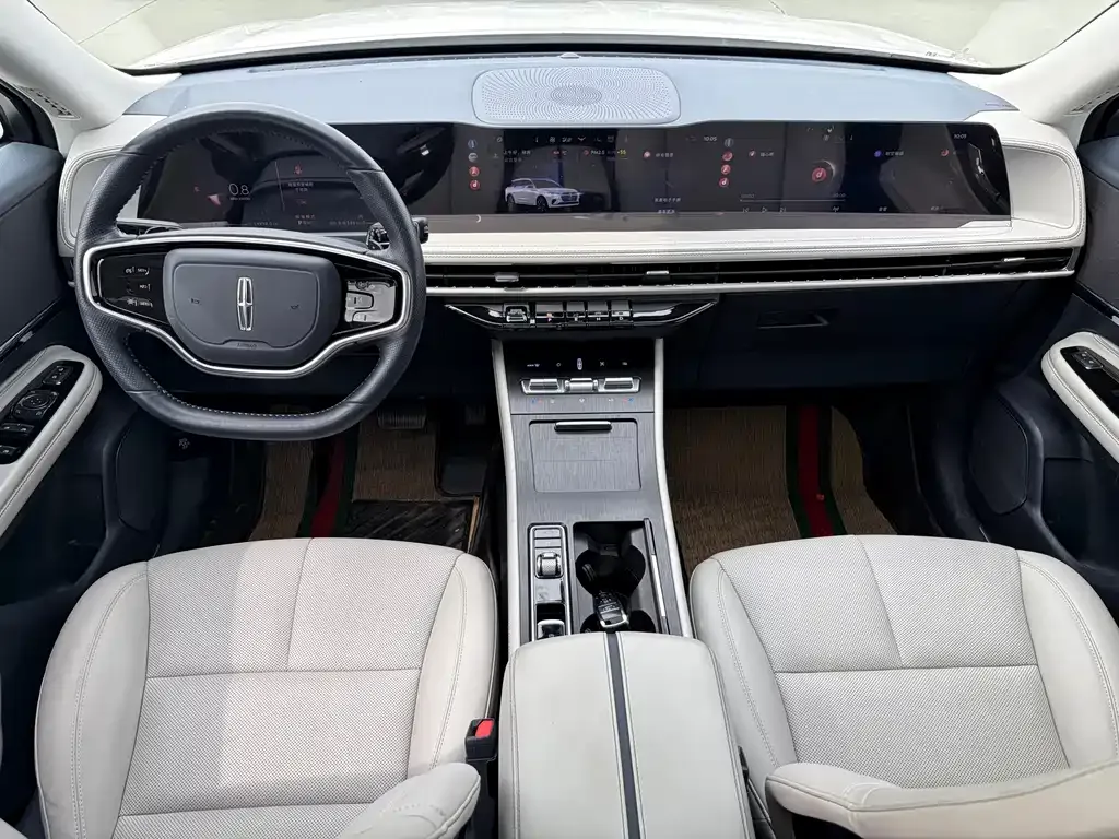 Lincoln Corsair — фото 10