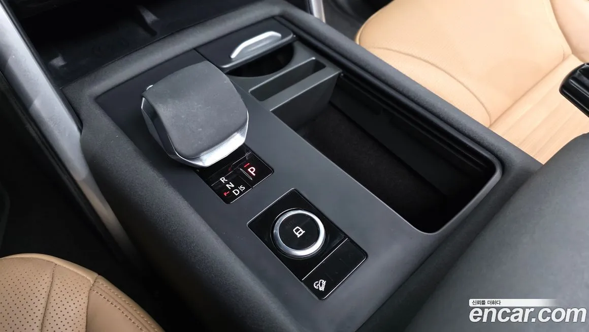 Land Rover Discovery 2024 из KR, фото 6