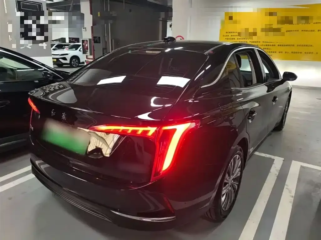 Hongqi E-QM5 — фото 4