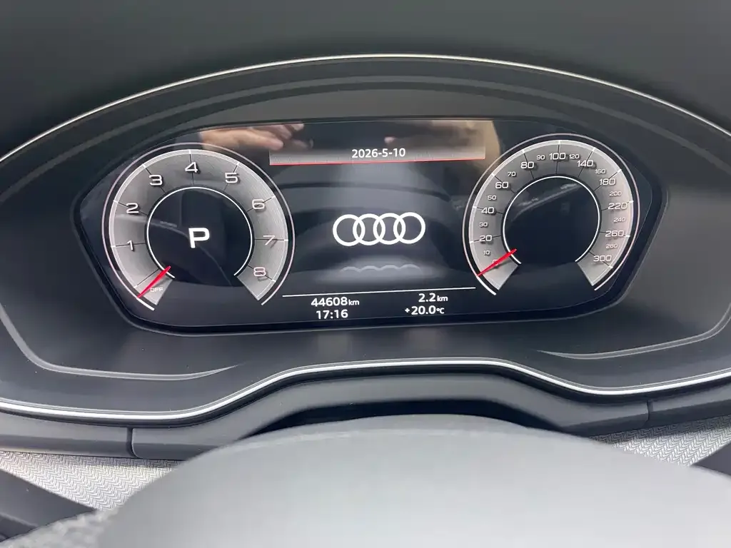 Audi Q5L — фото 9